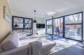 Insel der Asanas - Elegante Ferienwohnung mit Balkon, Kamin & Wellness am Krakower See Krakow Am See